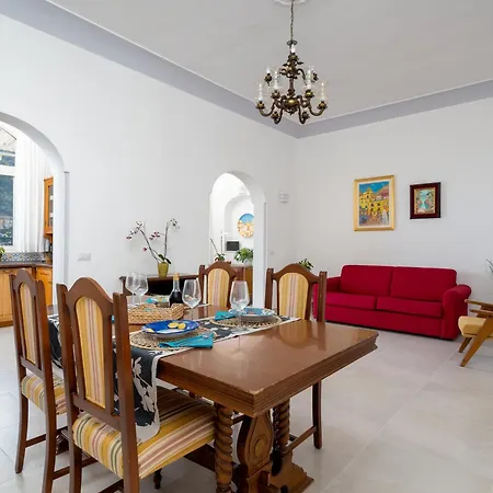 Casa Vittorina - De Vivo Realty *