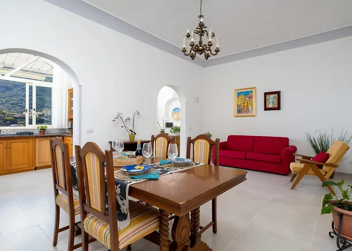 Casa Vittorina - De Vivo Realty *